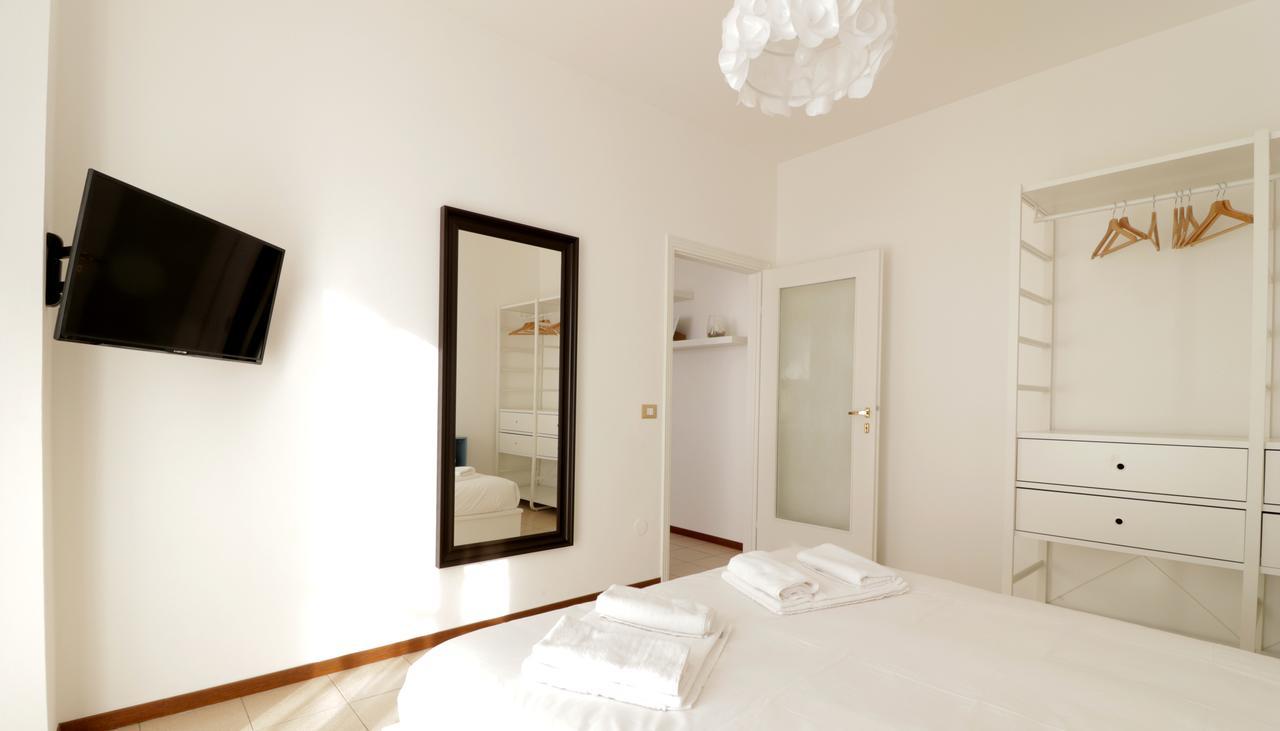 Italianway-Bergognone 47 Flat Apartment Milan Bagian luar foto